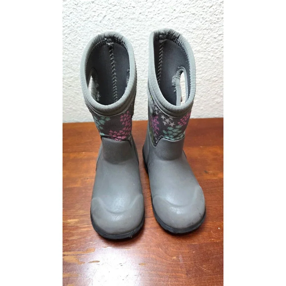 Bogs Kids Waterproof Insulated Winter Boots Size 8 Gray‎ Floral Accents